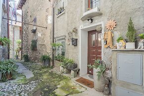 Pretty Studio in Old Town by Rent all Como