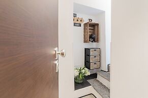 P Terrace by Rent all Como