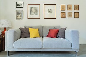 Romantic Pier by Rent all Como