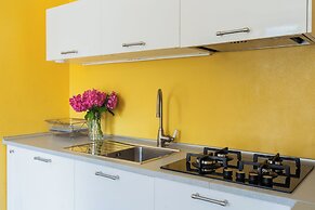 Romantic Pier by Rent all Como