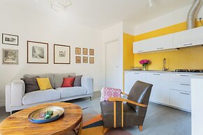 Romantic Pier by Rent all Como