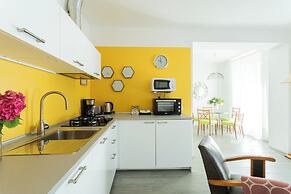 Romantic Pier by Rent all Como