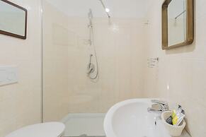 Romantic Pier by Rent all Como