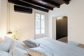 Shades Of Como With Private Terrace by Rent all Como