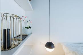 Shades Of Como With Private Terrace by Rent all Como