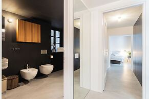 Shades Of Como With Private Terrace by Rent all Como