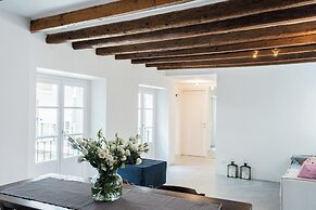 Shades Of Como With Private Terrace by Rent all Como