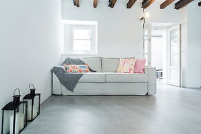 Shades Of Como With Private Terrace by Rent all Como