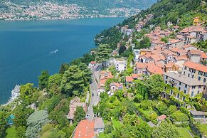 Simon's Apartment With Amazing View by Rent all Como