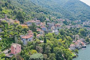 Simon's Apartment With Amazing View by Rent all Como