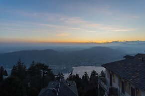 Sunset Terrace Loft Best View on Como by Rent all Como