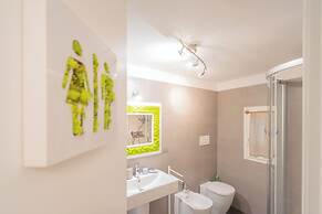 The Green Nest by Lake Como by Rent all Como