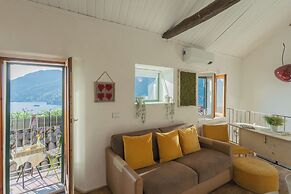 The Green Nest by Lake Como by Rent all Como