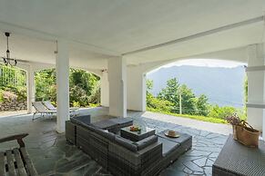 Top Lake View Villetta by Rent all Como