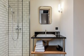 Metzlr House