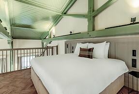 Metzlr House