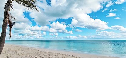 NEW Stunning Beachfront Condo at the Coral Beach