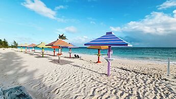 NEW Stunning Beachfront Condo at the Coral Beach