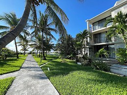 NEW Stunning Beachfront Condo at the Coral Beach