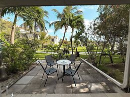 NEW Stunning Beachfront Condo at the Coral Beach