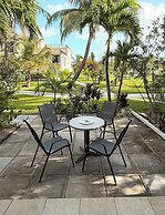 NEW Stunning Beachfront Condo at the Coral Beach