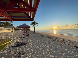 NEW Stunning Beachfront Condo at the Coral Beach
