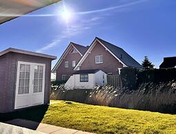 Ferienhaus mit Viel Platz in Burhave