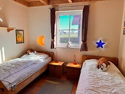 Ferienhaus mit Viel Platz in Burhave