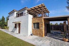 Beyond the Pines by Halkidiki Villas