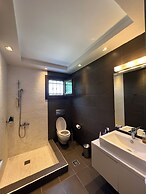 Beyond the Pines by Halkidiki Villas