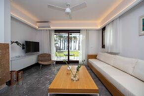 Beyond the Pines by Halkidiki Villas