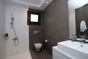 Beyond the Pines by Halkidiki Villas