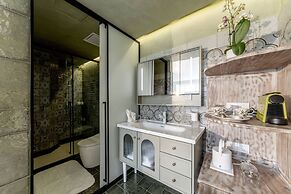 Dali Nest Secret Garden Lake View Inn