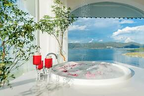 Dali Nest Secret Garden Lake View Inn