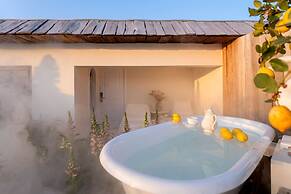 Dali Nest Secret Garden Lake View Inn