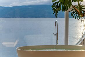 Dali Nest Secret Garden Lake View Inn