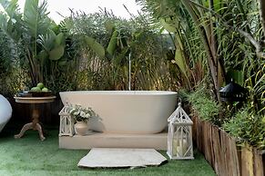 Dali Nest Secret Garden Lake View Inn