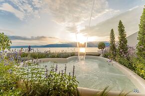 Dali Nest Secret Garden Lake View Inn