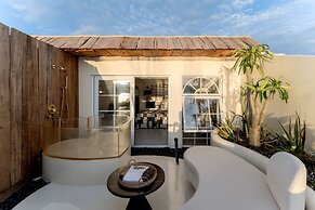 Dali Nest Secret Garden Lake View Inn