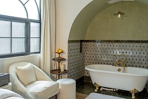 Dali Nest Secret Garden Lake View Inn