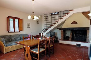 Comiti Farmhouse - Apt. Gioconda