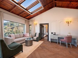 Amaraya by Larisa Nanital