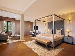 Amaraya by Larisa Nanital