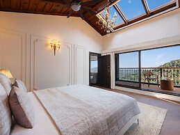 Amaraya by Larisa Nanital