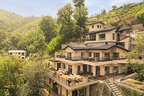 Amaraya by Larisa Nanital