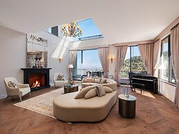 Amaraya by Larisa Nanital