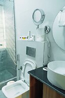 The Manor Hotel by Luckzi