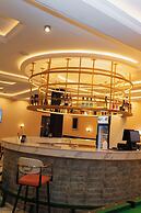 The Manor Hotel by Luckzi