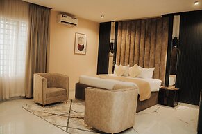 The Manor Hotel by Luckzi