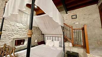 Juliet Suite Studio